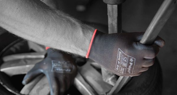 A Knit Wrist Ensures Extra Protection A Knit Wrist Ensures Extra Protection