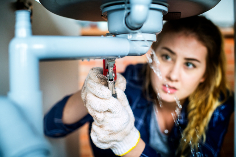 Doing DIY without gloves increases risk of injury