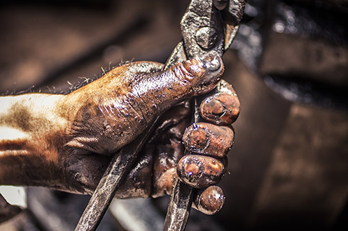 Oil resistant sale mechanic gloves