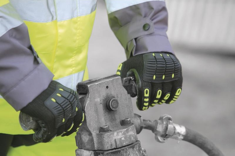 Vibration Gloves in Use with Drill